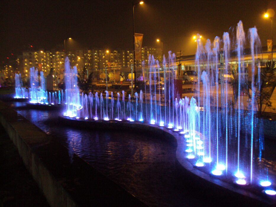 Right Musical Fountain and Waterscape Solution