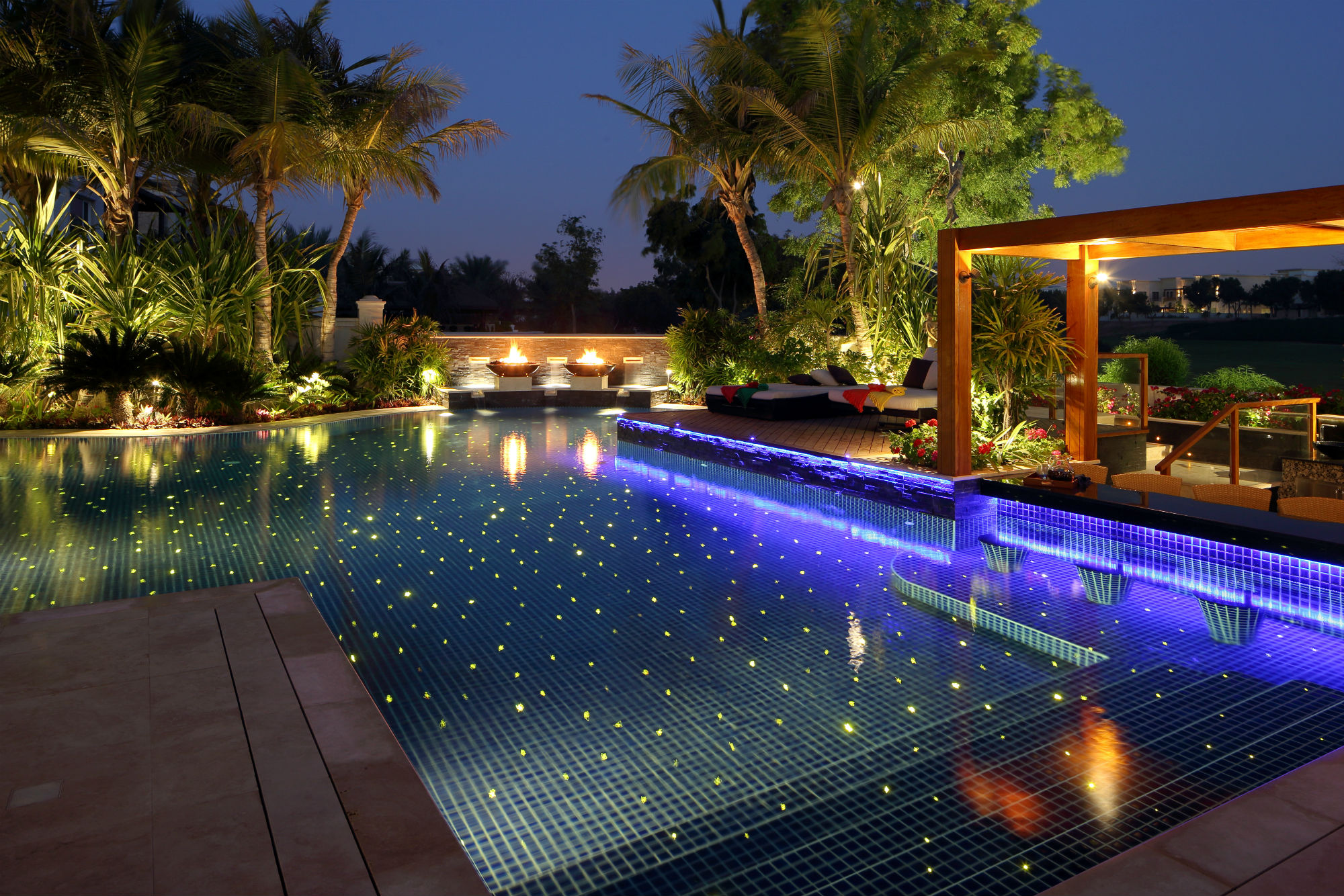 Everything You Need To Know About Swimming Pool Lights
